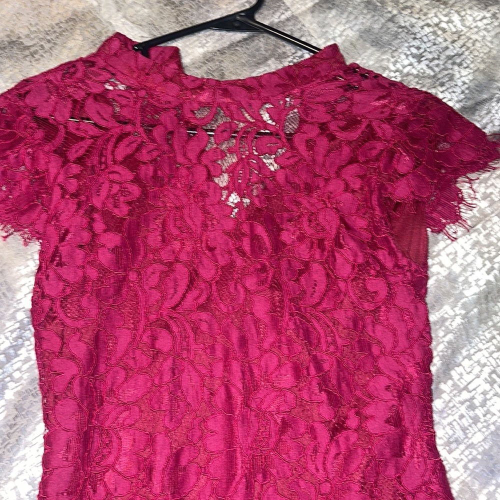 Very beautiful lace midi dress - Picture 8 of 9
